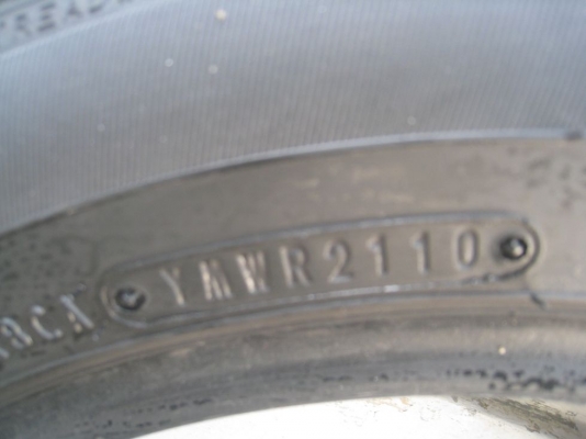 ขายยาง dunlop sp sport2030 185/60r15 ปี 09,10 (1คู่)(081-3747940)