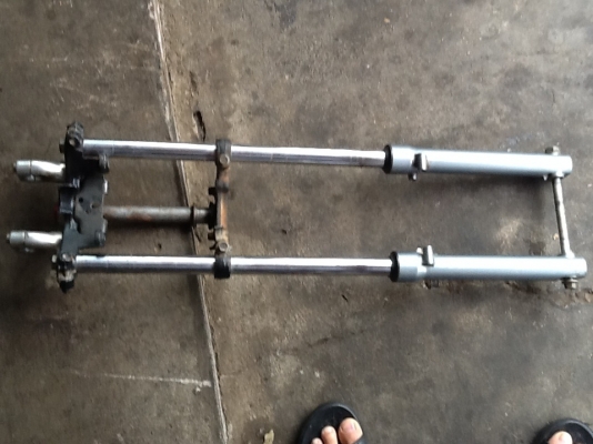 โช๊คหน้า tenaสภาพสวยๆ พร้อมส่งครับ