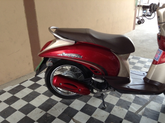 ขาย!!!สกู๊ปปี้ไอ ปี53 รถเครื่องดีคับ มีเล่มทะเบียนครบ ภาษีไม่หมด