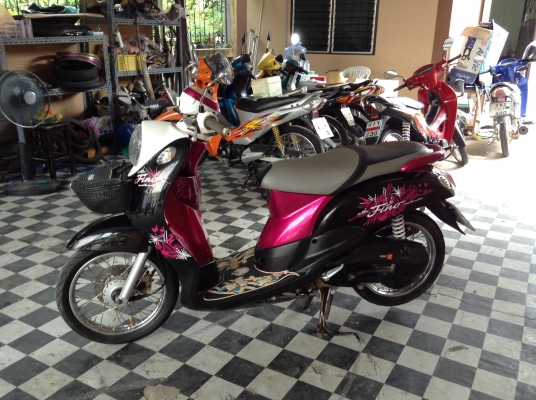 ขาย!!!ฟีโน่ ท่ออาม ปี54 รถเครื่องดีคับ มีเล่มทะเบียนครบ ภาษีไม่หมด