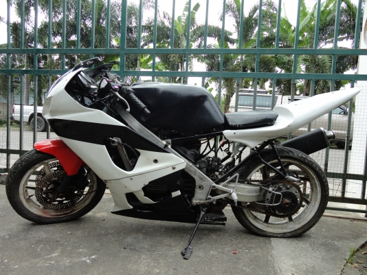ขาย vfr 400 2 คันครับ
