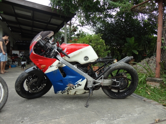 ขาย vfr 400 2 คันครับ