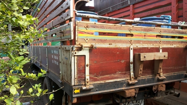 ***ขายแล้วครับขอบคุณ Truck2hand ขาย6ล้อช่วงยาว สภาพสวยๆเดิมจัด HINO FC2WHLA 120HP ซุปเปอร์เสี่ยห้างแท้ปีปี38 กระจกไฟฟ้า WO4D120แรง แน่นๆแรงไม่มีเยิ้ม ช่วงล่างคัสซีสวยมากๆ เดิมๆโรงงาน ไม่มีบวม กระบะไม้5.3ม.พื้นไม้ข้างไม้คอกไม้ สภาพสวยมากไม่มีผุ หัวบางเดิมภ ***ขายแล้วครับขอบคุณ Truck2hand ขาย6ล้อช่วงยาว สภาพสวยๆเดิมจัด HINO FC2WHLA 120HP ซุปเปอร์เสี่ยห้างแท้ปีปี38 กระจกไฟฟ้า WO4D120แรง แน่นๆแรงไม่มีเยิ้ม ช่วงล่างคัสซีสวยมากๆ เดิมๆโรงงาน ไม่มีบวม กระบะไม้5.3ม.พื้นไม้ข้างไม้คอกไม้ สภาพสวยมากไม่มีผุ หัวบางเดิมภ