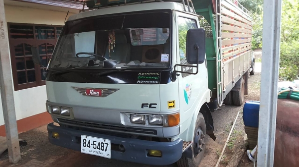 ***ขายแล้วครับขอบคุณ Truck2hand ขาย6ล้อช่วงยาว สภาพสวยๆเดิมจัด HINO FC2WHLA 120HP ซุปเปอร์เสี่ยห้างแท้ปีปี38 กระจกไฟฟ้า WO4D120แรง แน่นๆแรงไม่มีเยิ้ม ช่วงล่างคัสซีสวยมากๆ เดิมๆโรงงาน ไม่มีบวม กระบะไม้5.3ม.พื้นไม้ข้างไม้คอกไม้ สภาพสวยมากไม่มีผุ หัวบางเดิมภ ***ขายแล้วครับขอบคุณ Truck2hand ขาย6ล้อช่วงยาว สภาพสวยๆเดิมจัด HINO FC2WHLA 120HP ซุปเปอร์เสี่ยห้างแท้ปีปี38 กระจกไฟฟ้า WO4D120แรง แน่นๆแรงไม่มีเยิ้ม ช่วงล่างคัสซีสวยมากๆ เดิมๆโรงงาน ไม่มีบวม กระบะไม้5.3ม.พื้นไม้ข้างไม้คอกไม้ สภาพสวยมากไม่มีผุ หัวบางเดิมภ