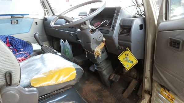 ***ขายแล้วครับขอบคุณ Truck2hand ขาย6ล้อช่วงยาว สภาพสวยๆเดิมจัด HINO FC2WHLA 120HP ซุปเปอร์เสี่ยห้างแท้ปีปี38 กระจกไฟฟ้า WO4D120แรง แน่นๆแรงไม่มีเยิ้ม ช่วงล่างคัสซีสวยมากๆ เดิมๆโรงงาน ไม่มีบวม กระบะไม้5.3ม.พื้นไม้ข้างไม้คอกไม้ สภาพสวยมากไม่มีผุ หัวบางเดิมภ ***ขายแล้วครับขอบคุณ Truck2hand ขาย6ล้อช่วงยาว สภาพสวยๆเดิมจัด HINO FC2WHLA 120HP ซุปเปอร์เสี่ยห้างแท้ปีปี38 กระจกไฟฟ้า WO4D120แรง แน่นๆแรงไม่มีเยิ้ม ช่วงล่างคัสซีสวยมากๆ เดิมๆโรงงาน ไม่มีบวม กระบะไม้5.3ม.พื้นไม้ข้างไม้คอกไม้ สภาพสวยมากไม่มีผุ หัวบางเดิมภ