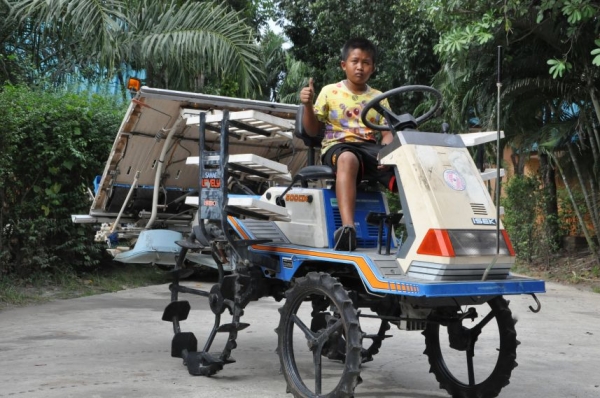 ขายรถดำนาราคาถูกISEKI PA500 ใหญ่5แถวสภาพสวยเดิมจากญี่ปุ่นยังไม่เคยใช้ในไทย 59,000เท่านั้น!!