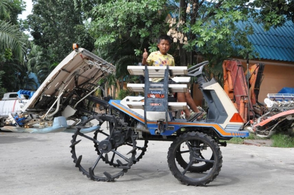 ขายรถดำนาราคาถูกISEKI PA500 ใหญ่5แถวสภาพสวยเดิมจากญี่ปุ่นยังไม่เคยใช้ในไทย 59,000เท่านั้น!!