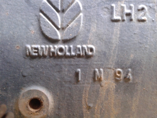 ขายรถไถ FORD 6640 1 เพลา สภาพสวย พร้อมใช้  รถปี 95 เล่มพร้อม อุปกรณ์ 4 ชิ้น ราคาต่อรองได้