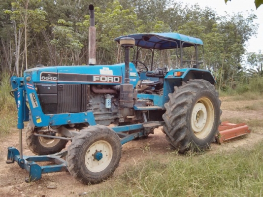 ขายรถไถ FORD 6640 1 เพลา สภาพสวย พร้อมใช้  รถปี 95 เล่มพร้อม อุปกรณ์ 4 ชิ้น ราคาต่อรองได้