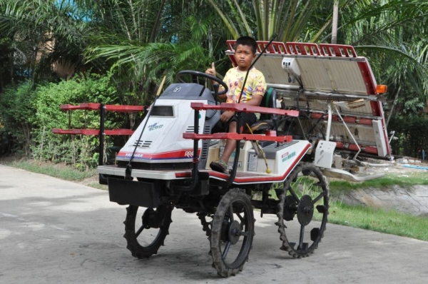 ขายรถดำนา YANMAR RR40 สภาพสวยเดิมจากญี่ปุ่นยังไม่เคยใช้ในไทย 55,000 เท่านั้น!!