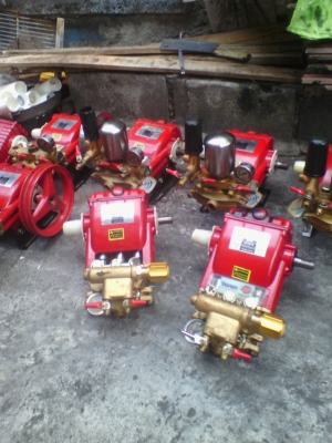 ขายเครื่องพ่นยา3สูบแรงดันสูงราคาถูกๆ ขายเครื่องพ่นยา3สูบแรงดันสูงราคาถูกๆ