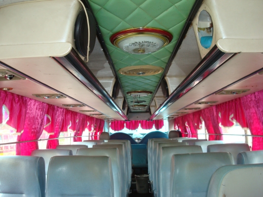 ขายด่วนรถบัสปรับอากาศ 9 เมตรสวยมากๆหาแบบนี้ไม่ได้แล้ว สีใหม่ทำได้ไม่กี่เดือน แอร์เย็นฉ่ำ เครื่องเสียงเต็มๆ เจ้าของดูแลอย่างดีไม่เคยมีปัญหา สนใจติดต่อ 081-8255812