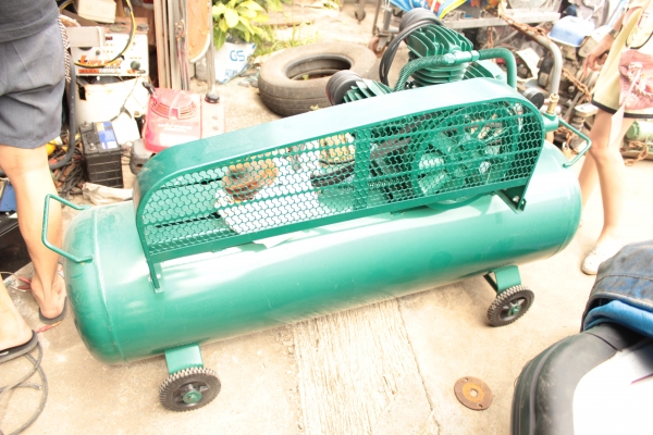 ขายปั้มลม OKURA ถัง165 ลิตร 3สูบ 2แรง ราคา 16,500บาท ขายปั้มลม OKURA ถัง165 ลิตร 3สูบ 2แรง ราคา 16,500บาท