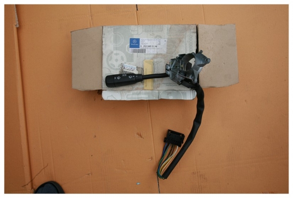 ขายชุดก้านไฟเลี้ยวแท้ Benz C class W202 Sedan ของใหม่ค้างสต๊อก