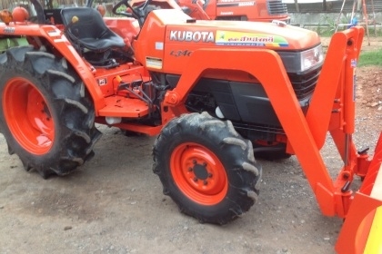 ขายไปเขาสอยดาวพร้อมส่งคับขายคูโบต้าL3408 รุ่นหลังคาแดงอุปกรณ์2ชิ้นดันหน้า+ผาน6สภาพพร้อมใช้งาน(แอ๊ปจัดให้ 088-4267077