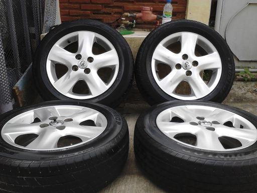 แม็ก Toyota Vios 5ก้าน 15-4-100 พร้อมยางDunlop 185-60-15