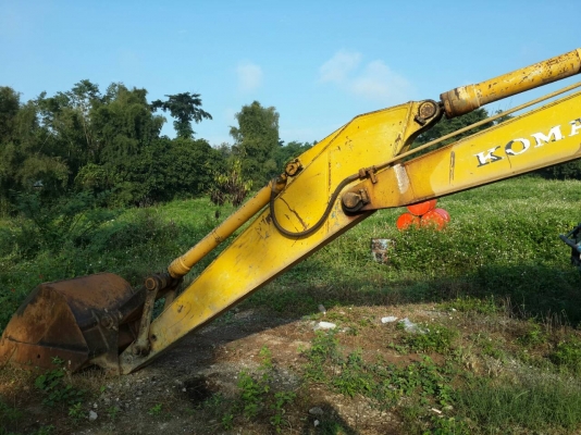 KOMATSU PC200-5 LC ไฟฟ้าตัดมอเตอร์คันเร่งอยู่ กล่องอยู่ KOMATSU PC200-5 LC ไฟฟ้าตัดมอเตอร์คันเร่งอยู่ กล่องอยู่