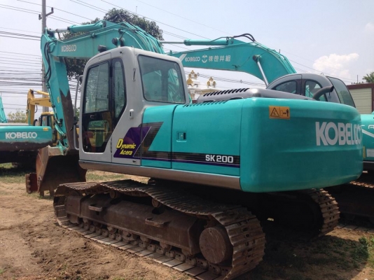 รถแบคโฮเก่าญี่ปุ่น Kobelco SK200-6 (mark 6 - YN07)