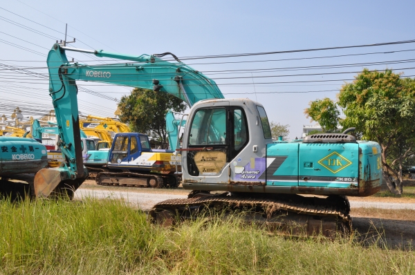 รถแบคโฮเก่าญี่ปุ่น Kobelco SK200-6 (mark 6 - YN07)