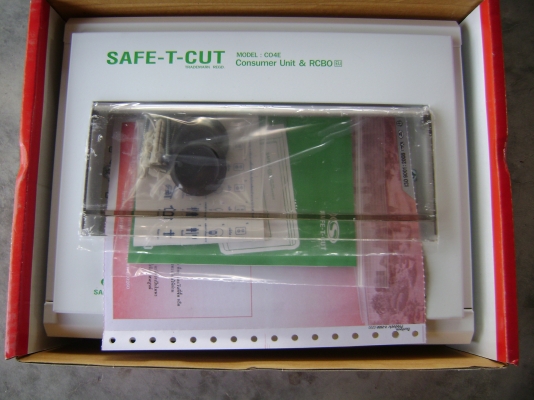 เซฟ-ที-คัท ตู้ควบคุมวงจรไฟฟ้าแบบมีเครื่องตัดวงจรกระแสไฟฟ้ารั่วลงดิน ส่งฟรี เซฟ-ที-คัท ตู้ควบคุมวงจรไฟฟ้าแบบมีเครื่องตัดวงจรกระแสไฟฟ้ารั่วลงดิน ส่งฟรี