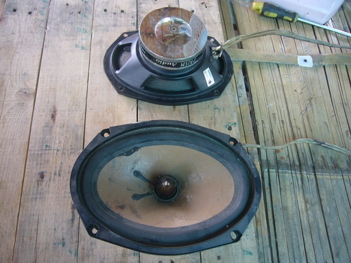 ขายลำโพงไข่ ตามรูป