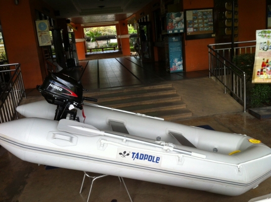 ขายเรือยางกู้ภัยหลายขนาด 2.5 - 6 เมตร หนา .09มิล ถึง 1.2 มิล  ของใหม่ครับ