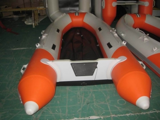 ขายเรือยางกู้ภัยหลายขนาด 2.5 - 6 เมตร หนา .09มิล ถึง 1.2 มิล  ของใหม่ครับ