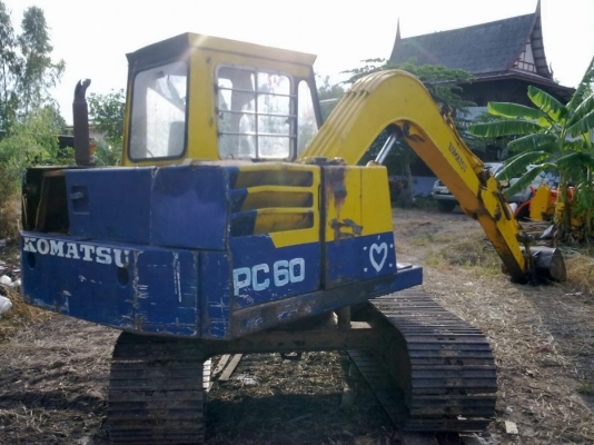 ขาย pc60-2 สภาพปานกลางตามรูปเครื่องดีเฟลมสวยช่วงล่างเต็มพร้อมใช้