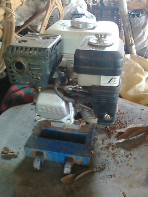 เครื่องขึ้นมันสำปะหลัง พร้อมเครื่องยนต์HONDA 5.5 ขาย 17000 พร้อมเครื่อง