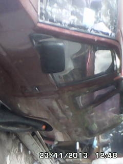 นิสสันเเวน2ประตู