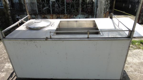 ขายรถเข็นไว้ทำมาหากิน