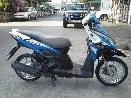 click I ปี 54 รถบ้าน สวย เดิมๆ เครื่องดีมาก ชุดสีสวย มีเล่ม เอกสารพร้อม click I ปี 54 รถบ้าน สวย เดิมๆ เครื่องดีมาก ชุดสีสวย มีเล่ม เอกสารพร้อม