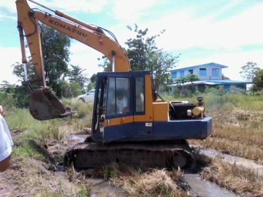 ขายแม็กโครKoMATSU PC 120.รุ่น3สวยพร้อมใชี