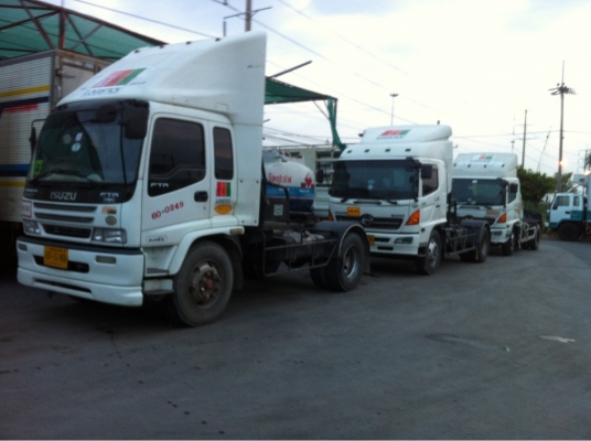 6ล้อหัวลากมีหลายคัน