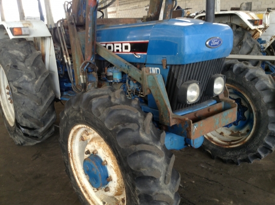 รถไถนำเข้าจากต่างประเทศFORD3930ขนาด3สูบ2เพลา60แรงคานหน้าคาลาโร่ ลุยหล่มได้สบายๆ รถไถนำเข้าจากต่างประเทศFORD3930ขนาด3สูบ2เพลา60แรงคานหน้าคาลาโร่ ลุยหล่มได้สบายๆ