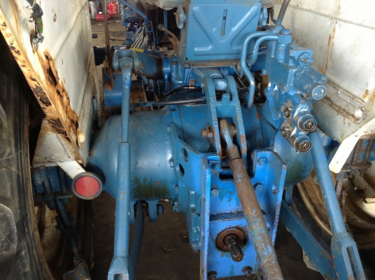 รถไถนำเข้าจากต่างประเทศFORD3930ขนาด3สูบ2เพลา60แรงคานหน้าคาลาโร่ ลุยหล่มได้สบายๆ รถไถนำเข้าจากต่างประเทศFORD3930ขนาด3สูบ2เพลา60แรงคานหน้าคาลาโร่ ลุยหล่มได้สบายๆ