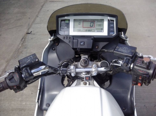 ขาย vfr 750 police ปี 1989 สภาพ95\% อินวอยแท้ รถเครื่องดีมาก วาล์วไม่มีดัง