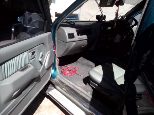 แลกหัวยาวครับ  เอามาทำเทลเลอร์ อิซูซุแกรนแอดแวนเจอ์  เดิมๆ ไม่เคยทำสี  วางเครื่องเจ ติดแก๊สมาจากศูนย์สามหมืนกว่าเข้าเล่มแล้วประหยัดทะเบียนสวยยกให้เลย  แอร์เย็น  เครื่องcd ราคา คุยกันได้  ถูกใจยกให้เลย  เหมาะมากกับครอบใหญ่  รีบตัดสินใจครับ หรือมีรถไถแลกก็เ