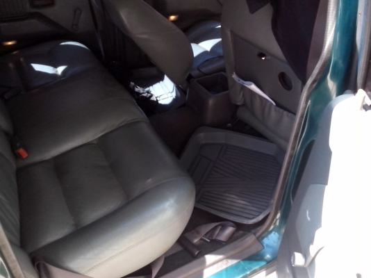 แลกหัวยาวครับ  เอามาทำเทลเลอร์ อิซูซุแกรนแอดแวนเจอ์  เดิมๆ ไม่เคยทำสี  วางเครื่องเจ ติดแก๊สมาจากศูนย์สามหมืนกว่าเข้าเล่มแล้วประหยัดทะเบียนสวยยกให้เลย  แอร์เย็น  เครื่องcd ราคา คุยกันได้  ถูกใจยกให้เลย  เหมาะมากกับครอบใหญ่  รีบตัดสินใจครับ หรือมีรถไถแลกก็เ