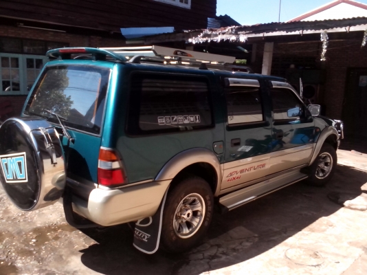 แลกหัวยาวครับ  เอามาทำเทลเลอร์ อิซูซุแกรนแอดแวนเจอ์  เดิมๆ ไม่เคยทำสี  วางเครื่องเจ ติดแก๊สมาจากศูนย์สามหมืนกว่าเข้าเล่มแล้วประหยัดทะเบียนสวยยกให้เลย  แอร์เย็น  เครื่องcd ราคา คุยกันได้  ถูกใจยกให้เลย  เหมาะมากกับครอบใหญ่  รีบตัดสินใจครับ หรือมีรถไถแลกก็เ