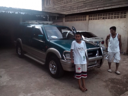 แลกหัวยาวครับ  เอามาทำเทลเลอร์ อิซูซุแกรนแอดแวนเจอ์  เดิมๆ ไม่เคยทำสี  วางเครื่องเจ ติดแก๊สมาจากศูนย์สามหมืนกว่าเข้าเล่มแล้วประหยัดทะเบียนสวยยกให้เลย  แอร์เย็น  เครื่องcd ราคา คุยกันได้  ถูกใจยกให้เลย  เหมาะมากกับครอบใหญ่  รีบตัดสินใจครับ หรือมีรถไถแลกก็เ