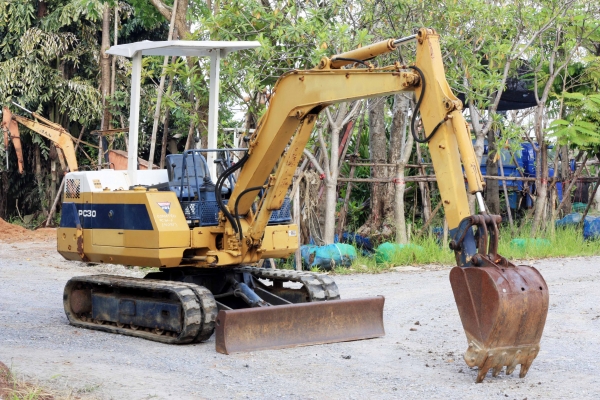 ขายรถแม็กโคร KOMATSU PC30-6 เก่านอกแท้ๆ สภาพดีพร้อมใช้งาน ไม่เคยใช้งานในเมืองไทย 086-775-7900