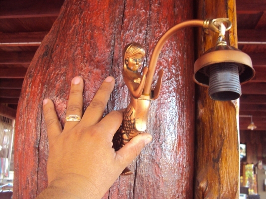 ""0848771379"" ขาย ...โคมไฟแปลกๆติดเสาหรือผนัง