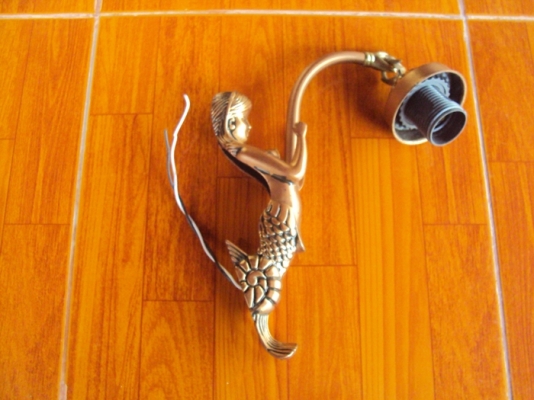 ""0848771379"" ขาย ...โคมไฟแปลกๆติดเสาหรือผนัง