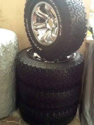 ขายล้อเล็บเหยี่ยว 8 x 16 พร้อมยาง BF ALL ขายล้อเล็บเหยี่ยว 8 x 16 พร้อมยาง BF ALL