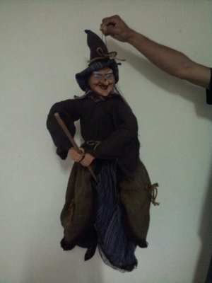 ขายตุ๊กตาแม่มด