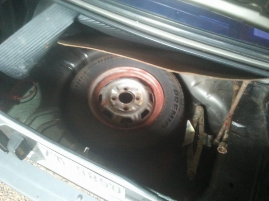 ขาย Nissan FF เครื่องช่วงล่างแน่นๆ แอร์เย็น 31000 บาท ทะเบียนต่อ 5 มค 57