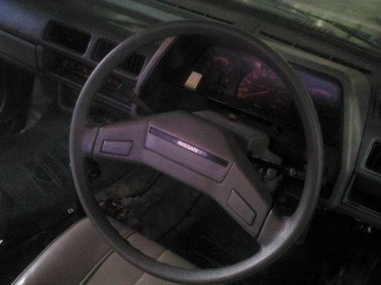 ขาย Nissan FF เครื่องช่วงล่างแน่นๆ แอร์เย็น 31000 บาท ทะเบียนต่อ 5 มค 57