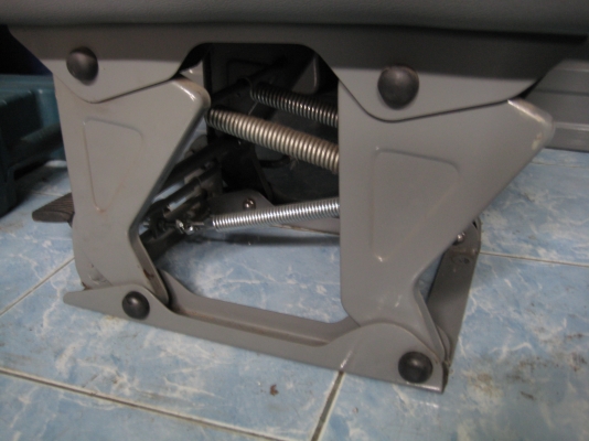 เบาะหนัง 9 ที่นั่ง รถตู้คอมมิวเตอร์ สภาพ 80 \% เบาะหนัง 9 ที่นั่ง รถตู้คอมมิวเตอร์ สภาพ 80 \%