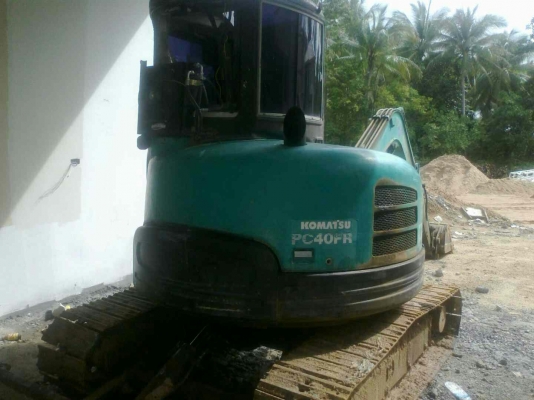 Komatsu PC 40 FR มีหัวเก๋ง แอร์เย็น สวยๆเต็มระบบ พร้อมใช้งาน